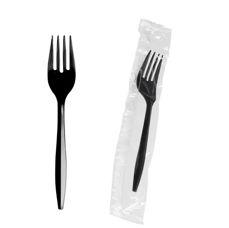 Tacâmuri din plastic ambalate individual